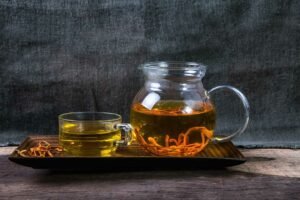 Cách Pha Trà Đông Trùng Hạ Thảo Khô Đơn Giản Dễ Làm 4 Cách Pha Trà Đông Trùng Hạ Thảo Khô Đơn Giản Dễ Làm